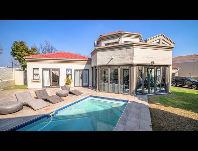 4 BEDROOM GATED ESTATE FOR SALE IN KYALAMI HILLS